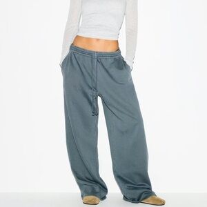 NWT SKIMS Boyfriend Fleece Sweatpants XL oversized Zircon Blue Womens Mens